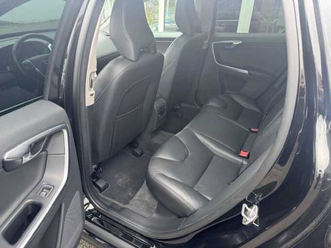 Volvo XC60 Pano AHK Leder Summum AWD