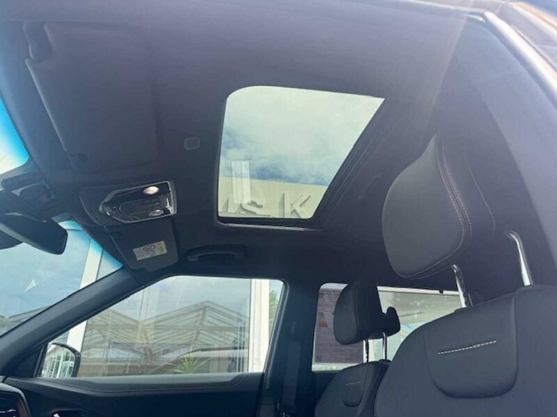 SsangYong Torres EVX LUX 152kW Titanium