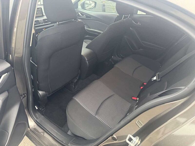 Mazda 3 SKYACTIV-G 120 88 kW (120 PS) Center-Line