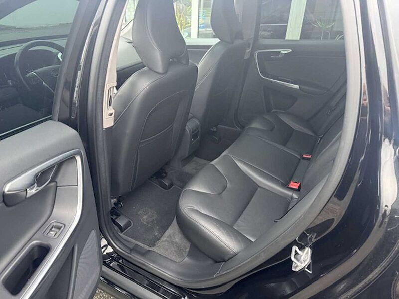Volvo XC60 Pano AHK Leder Summum AWD